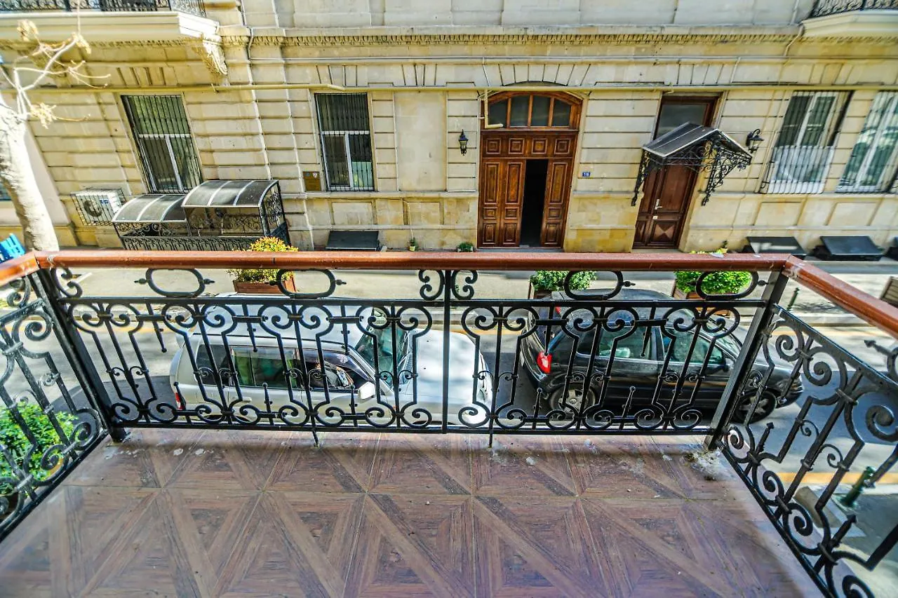 Targovu Centre 3 Room. DupLex Home. Baku Appartement